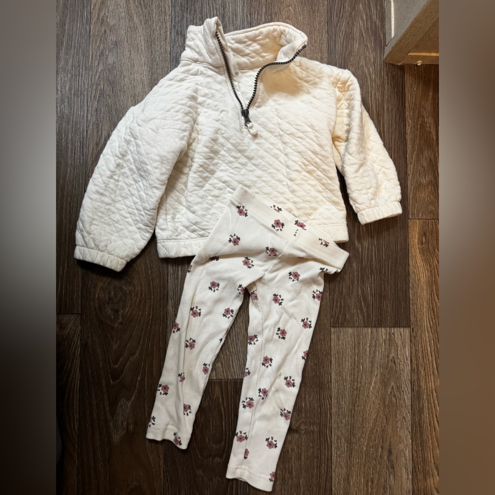 3/$15 Carter's Cream Quilted Pullover and Floral Leggings Set